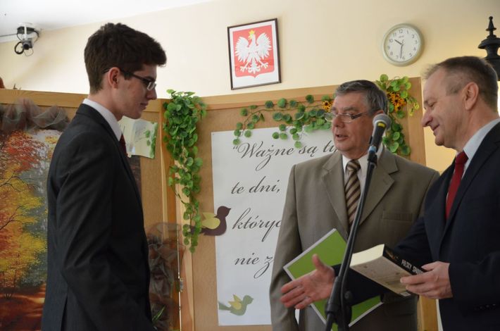 Świadectwa dla licealistów z TSR GALERIA