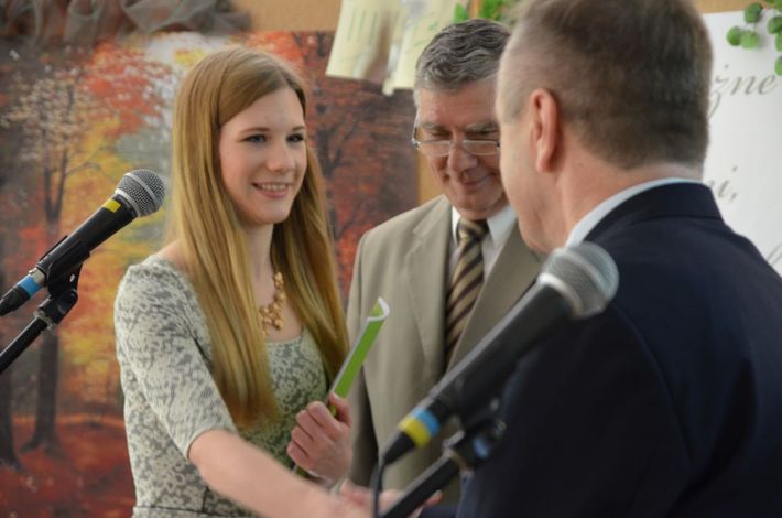 Świadectwa dla licealistów z TSR GALERIA