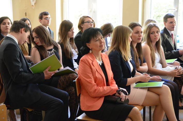 Świadectwa dla licealistów z TSR GALERIA