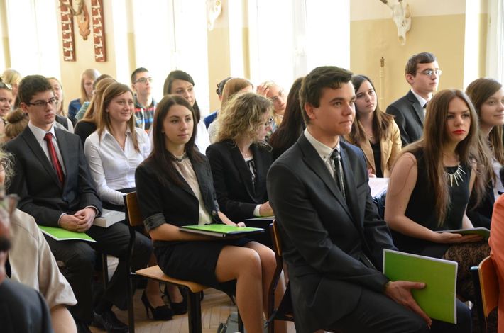 Świadectwa dla licealistów z TSR GALERIA