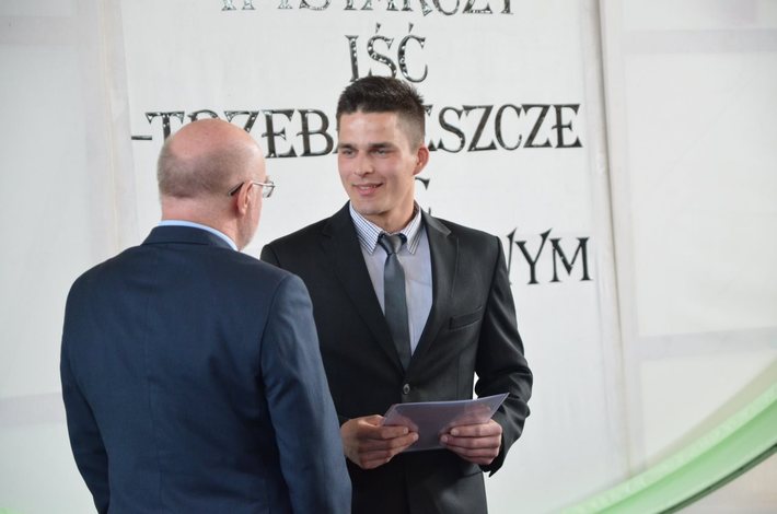 Ostatnie wspólne spotkanie maturzystów w ZSLiT GALERIA