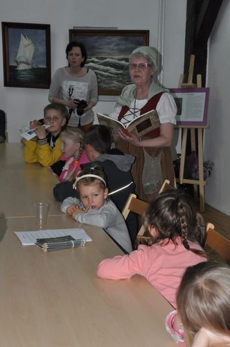 Co można robić nocą w muzeum? GALERIA