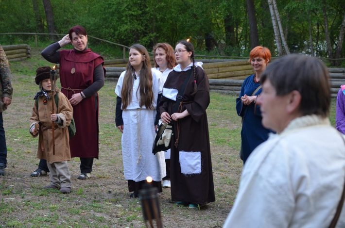 Z wojami przy ognisku GALERIA