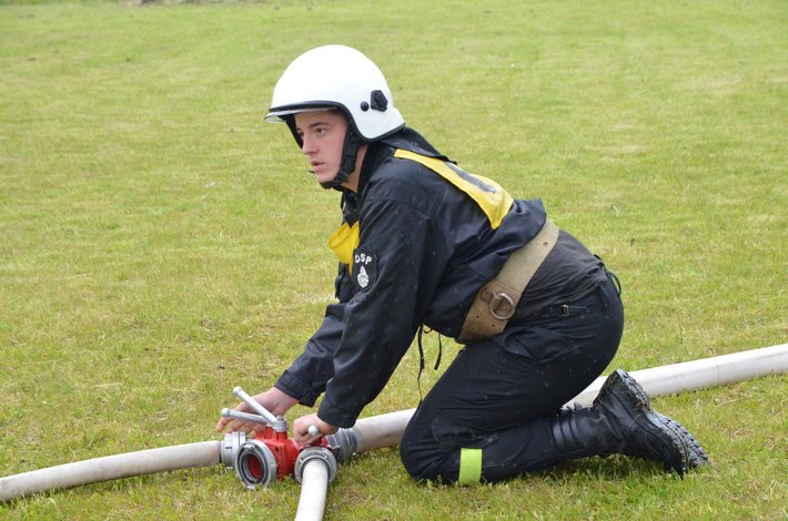 Kiełpin i Legbąd strażakami stoją