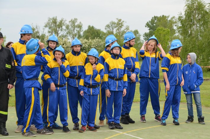 Kiełpin i Legbąd strażakami stoją