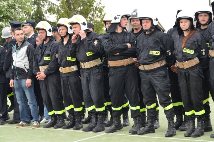 Kiełpin i Legbąd strażakami stoją