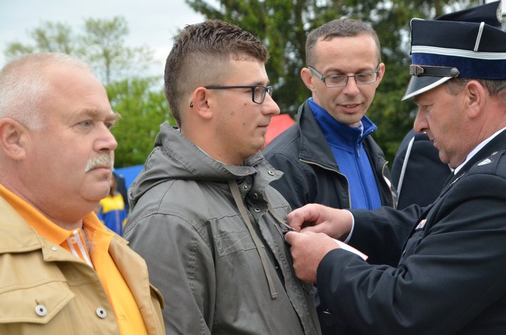 Kiełpin i Legbąd strażakami stoją