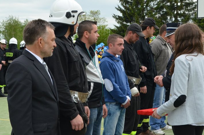 Kiełpin i Legbąd strażakami stoją