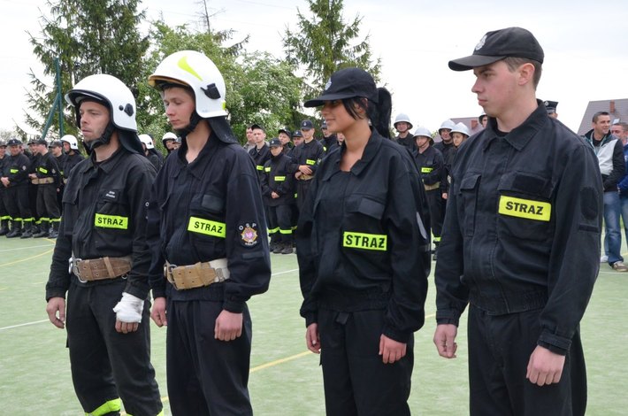 Kiełpin i Legbąd strażakami stoją