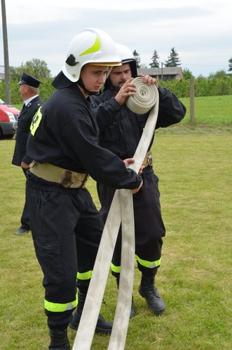 Kiełpin i Legbąd strażakami stoją