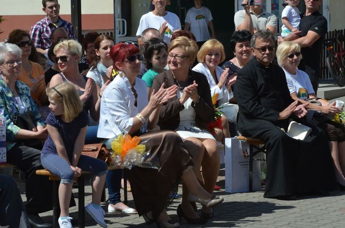 Tęcza nad przedszkolem GALERIA