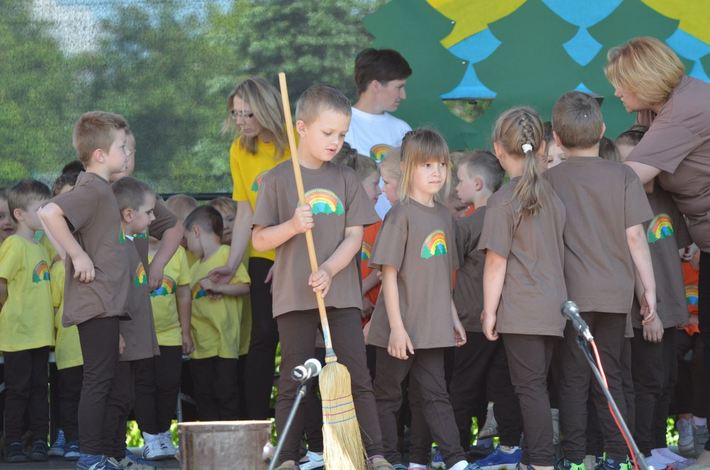 Tęcza nad przedszkolem GALERIA