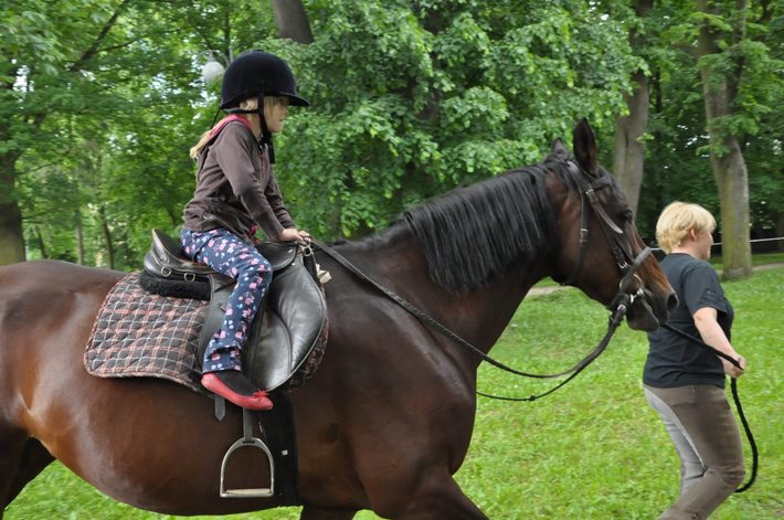 Dzieci przejęły tucholski park Zamkowy GALERIA