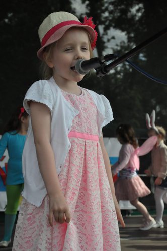 Dzieci przejęły tucholski park Zamkowy GALERIA