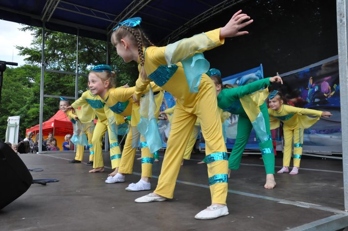 Dzieci przejęły tucholski park Zamkowy GALERIA