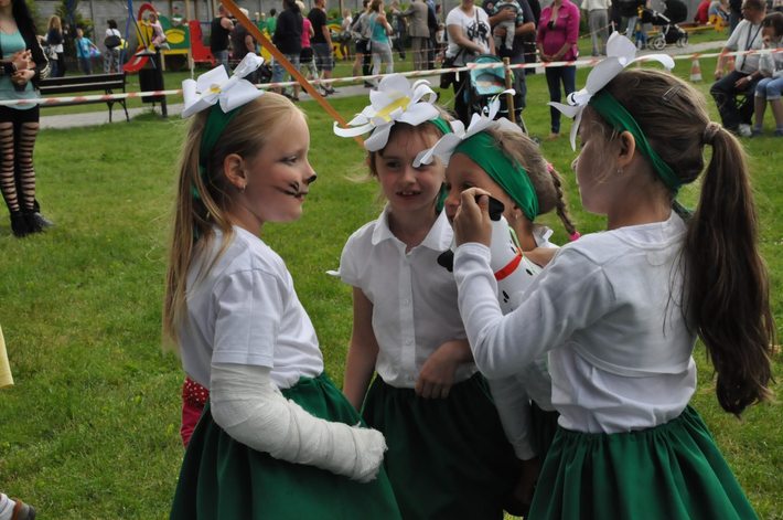 Dzieci przejęły tucholski park Zamkowy GALERIA