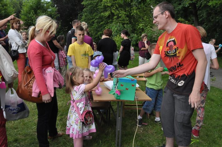 Dzieci przejęły tucholski park Zamkowy GALERIA