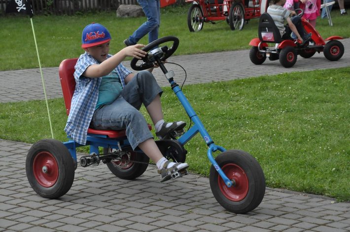 Dzieci przejęły tucholski park Zamkowy GALERIA