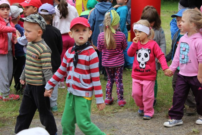 Tańce, śpiewy w przedszkolu GALERIA