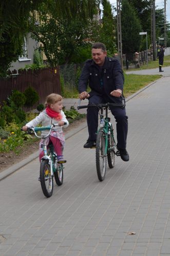 Parada kwiatowa przeszła przez wieś ZDJĘCIA