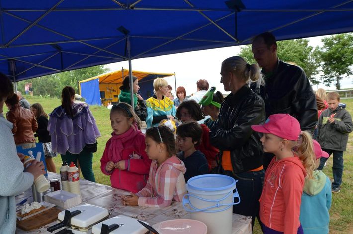 Parada kwiatowa przeszła przez wieś ZDJĘCIA