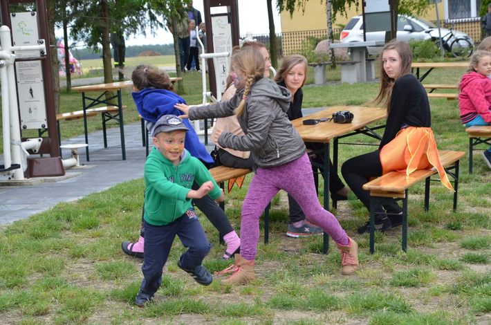 Parada kwiatowa przeszła przez wieś ZDJĘCIA