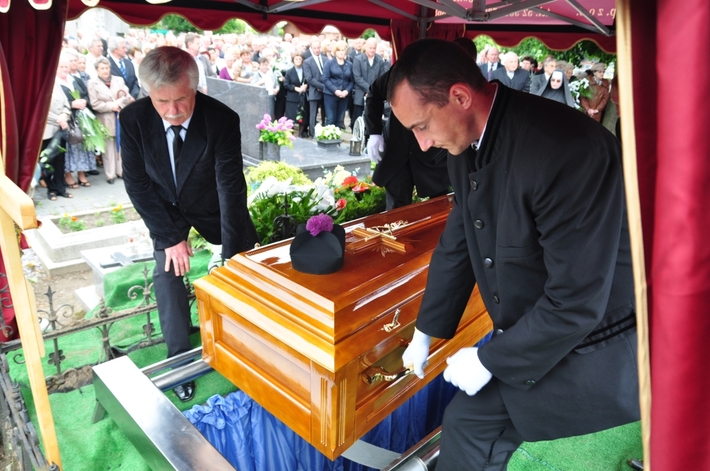 Tucholanie pożegnali księdza Lichosyta   ZDJĘCIA