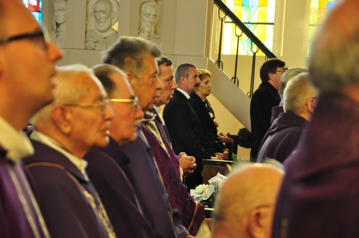 Tucholanie pożegnali księdza Lichosyta   ZDJĘCIA