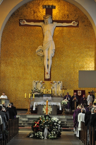 Tucholanie pożegnali księdza Lichosyta   ZDJĘCIA