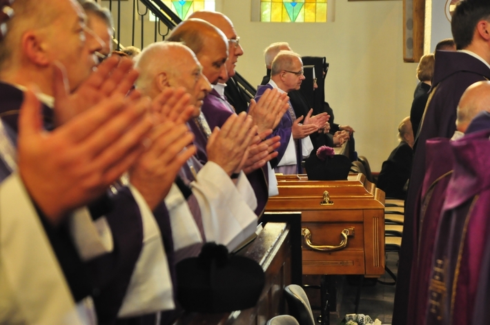 Tucholanie pożegnali księdza Lichosyta   ZDJĘCIA