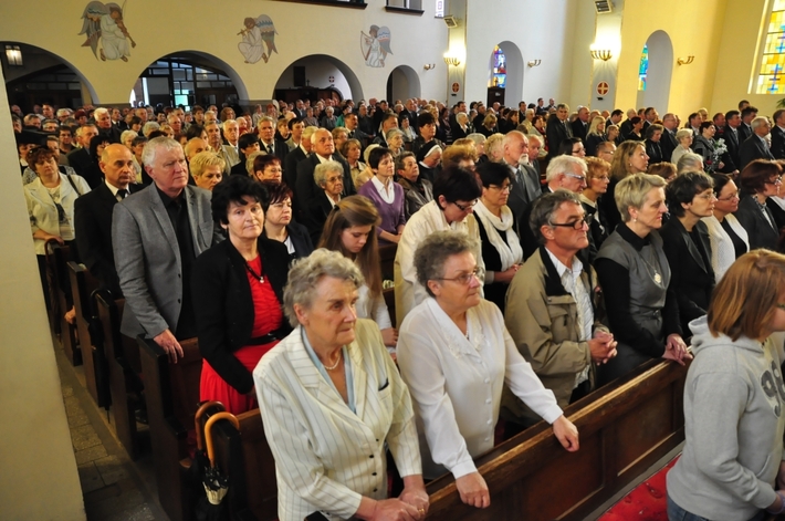 Tucholanie pożegnali księdza Lichosyta   ZDJĘCIA