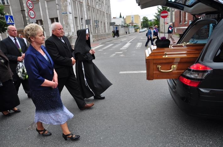 Tucholanie pożegnali księdza Lichosyta   ZDJĘCIA