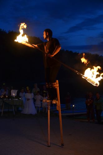 Siejące postrach czarownice i teatr ognia GALERIA