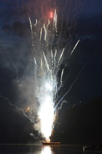 Siejące postrach czarownice i teatr ognia GALERIA