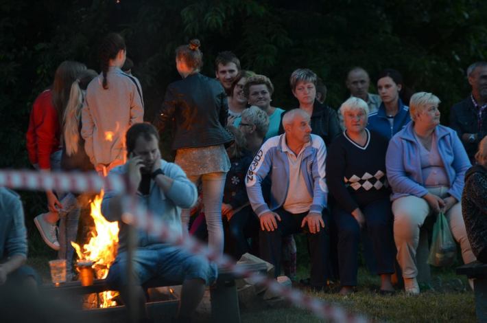 Siejące postrach czarownice i teatr ognia GALERIA