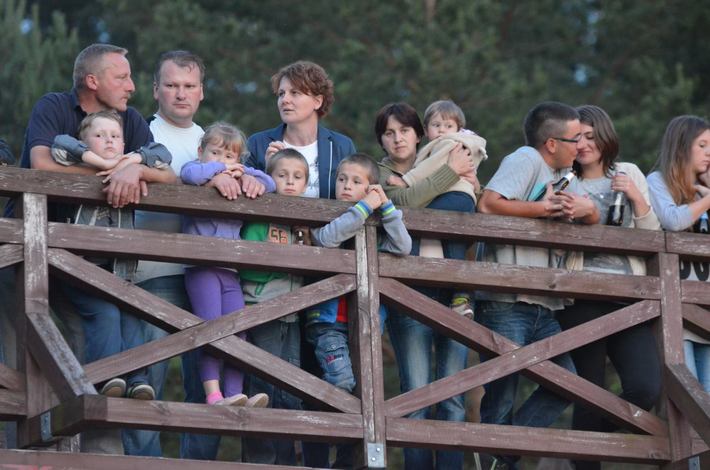 Siejące postrach czarownice i teatr ognia GALERIA