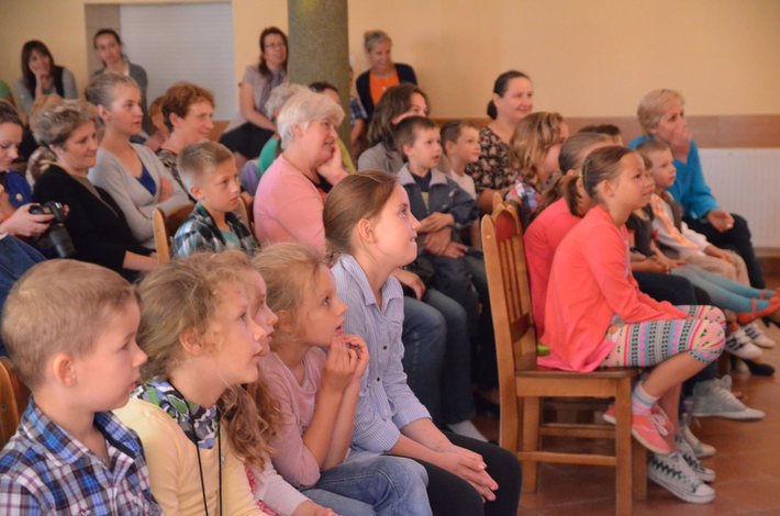 Teatr, śpiew i taniec  ZDJĘCIA