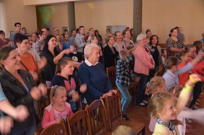 Teatr, śpiew i taniec  ZDJĘCIA