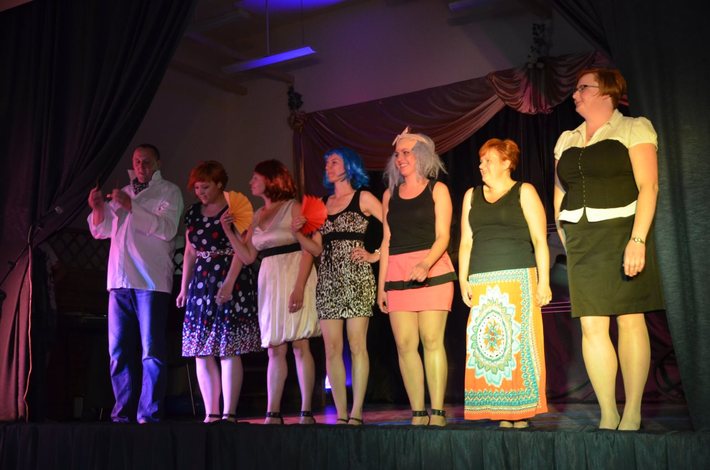 Teatr, śpiew i taniec  ZDJĘCIA