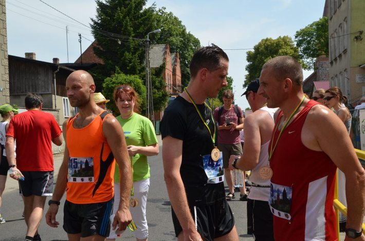 287 biegaczy stanęło do walki GALERIA