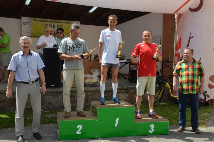 287 biegaczy stanęło do walki GALERIA