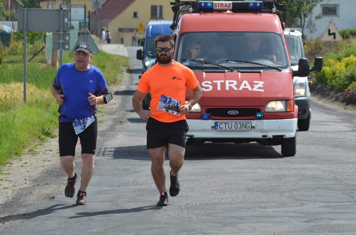 287 biegaczy stanęło do walki GALERIA