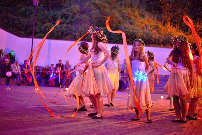 Woda, ogień i taniec ZDJĘCIA