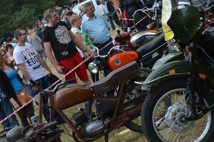 Z miłości do starych pojazdów GALERIA