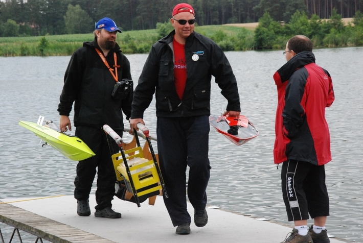 Modele pływające w Lińsku  ZDJĘCIA