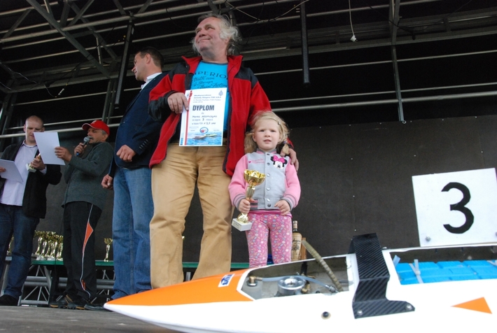 Modele pływające w Lińsku  ZDJĘCIA