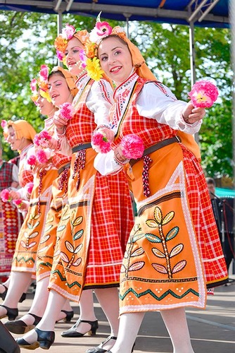 Kolorowo na tucholskim rynku ZDJĘCIA