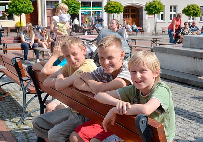 Kolorowo na tucholskim rynku ZDJĘCIA