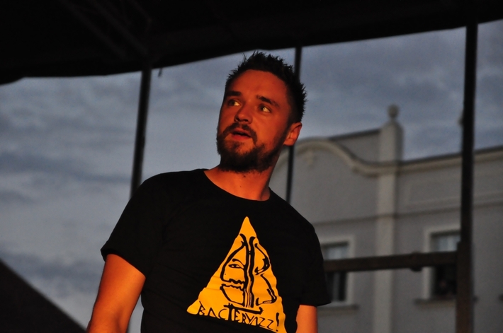 Bakterie na rynku  ZDJĘCIA