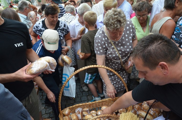 Chleba starczyło dla wszystkich GALERIA